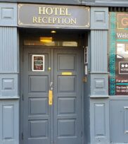 _gallery_gate_hotel_outside_1_