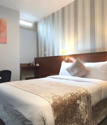 _room_gate_hotel_double_8_1_