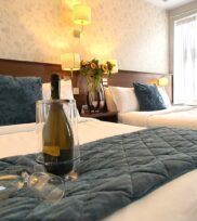 _room_gate_hotel_twin_1_