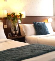 _room_header-gate-twin-or-triple-1 (1)